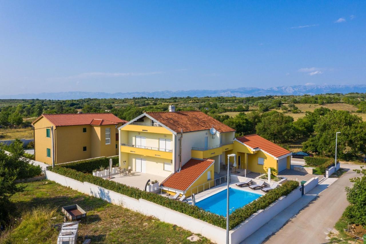 Villa Petra S Bazenom, Rostiljem I Parkingom Zadar Extérieur photo