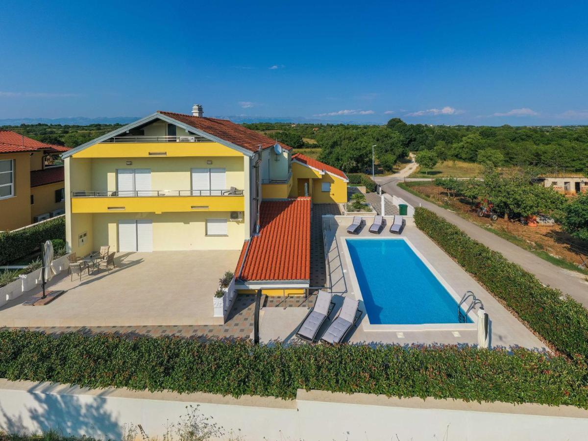 Villa Petra S Bazenom, Rostiljem I Parkingom Zadar Extérieur photo