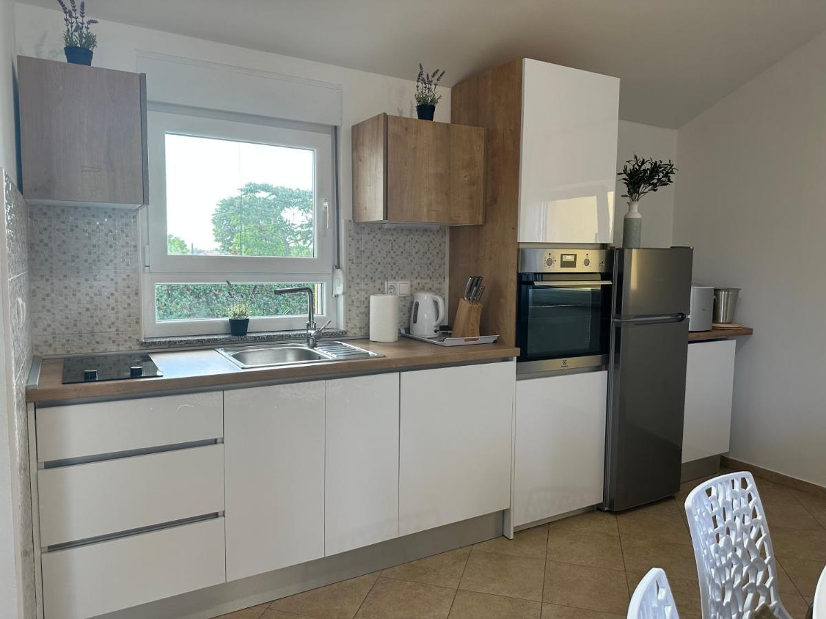 Villa Petra S Bazenom, Rostiljem I Parkingom Zadar Extérieur photo