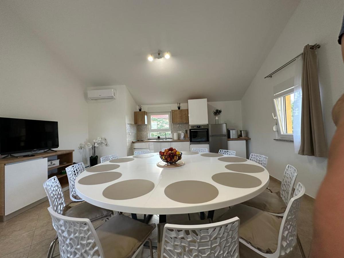 Villa Petra S Bazenom, Rostiljem I Parkingom Zadar Extérieur photo