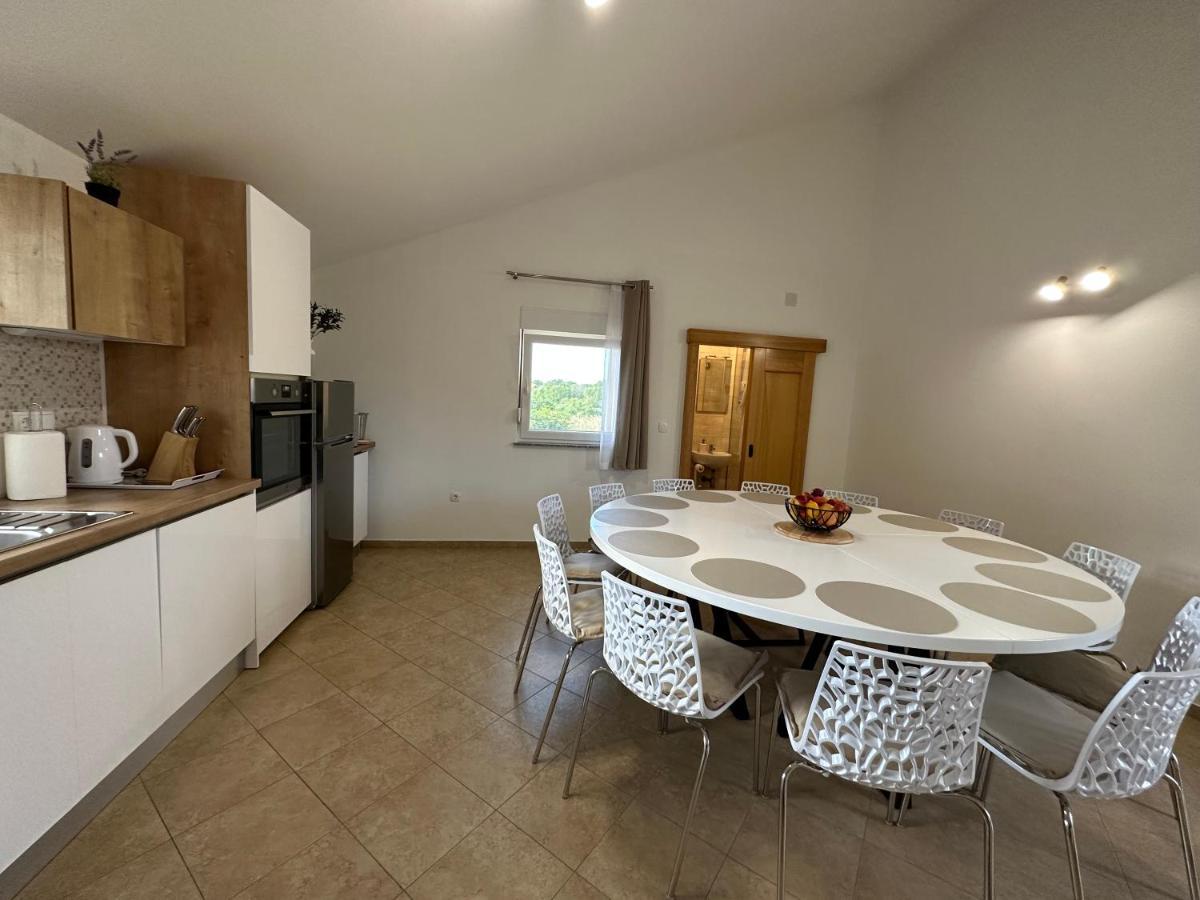 Villa Petra S Bazenom, Rostiljem I Parkingom Zadar Extérieur photo